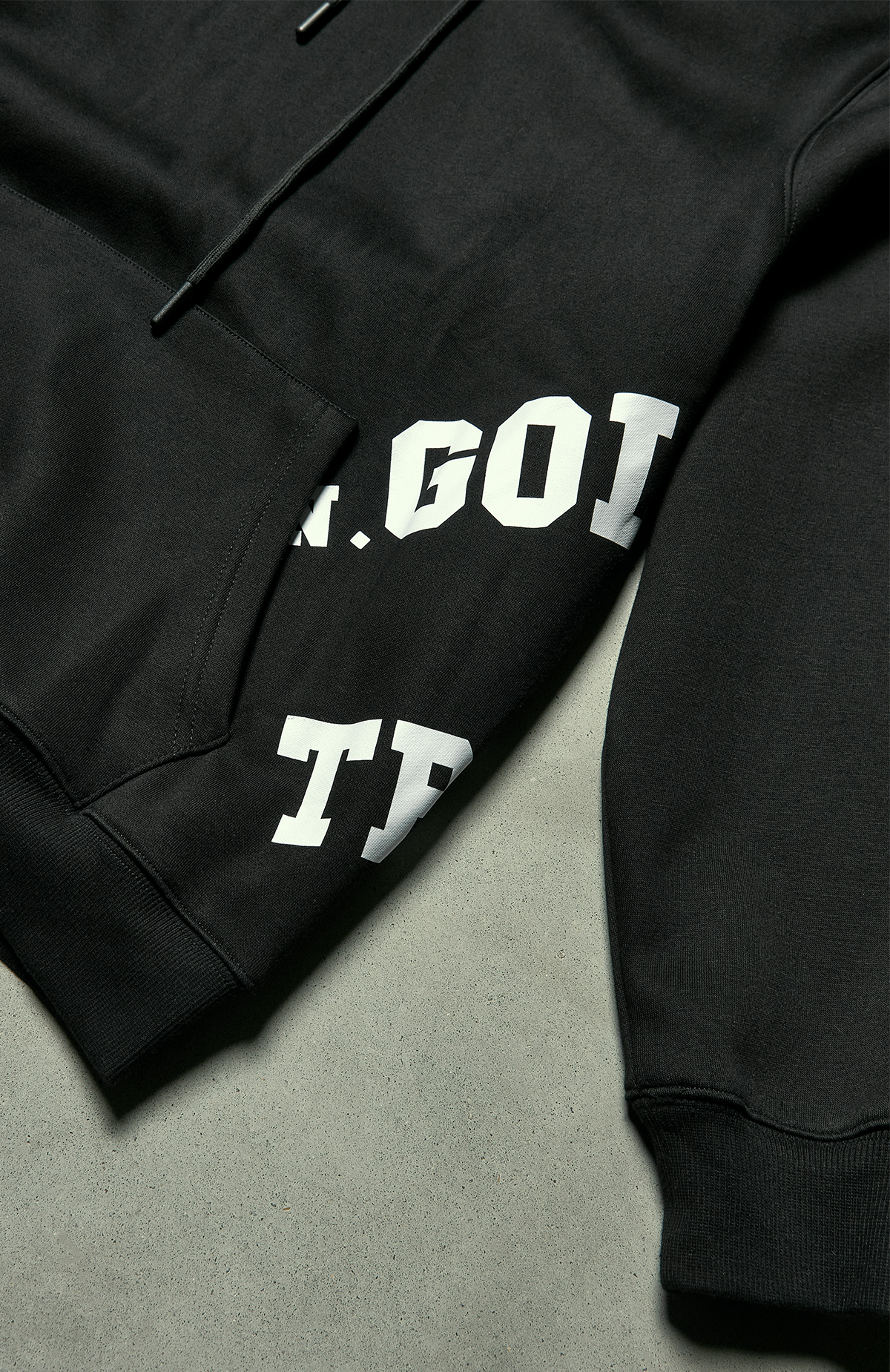 The Screw Hoodie Black